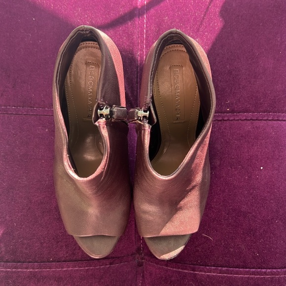 BCBG MA- HASTEN bootie - Picture 2 of 5